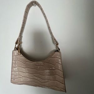 Y2K Snakeskin beige handbag with gold zipper and leather interior
